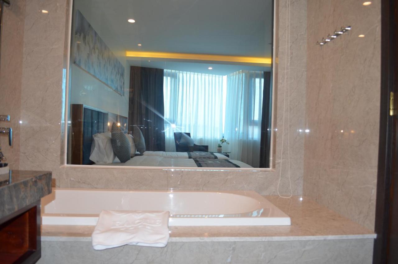 Eagle Hotel Dai Tiet Exterior photo