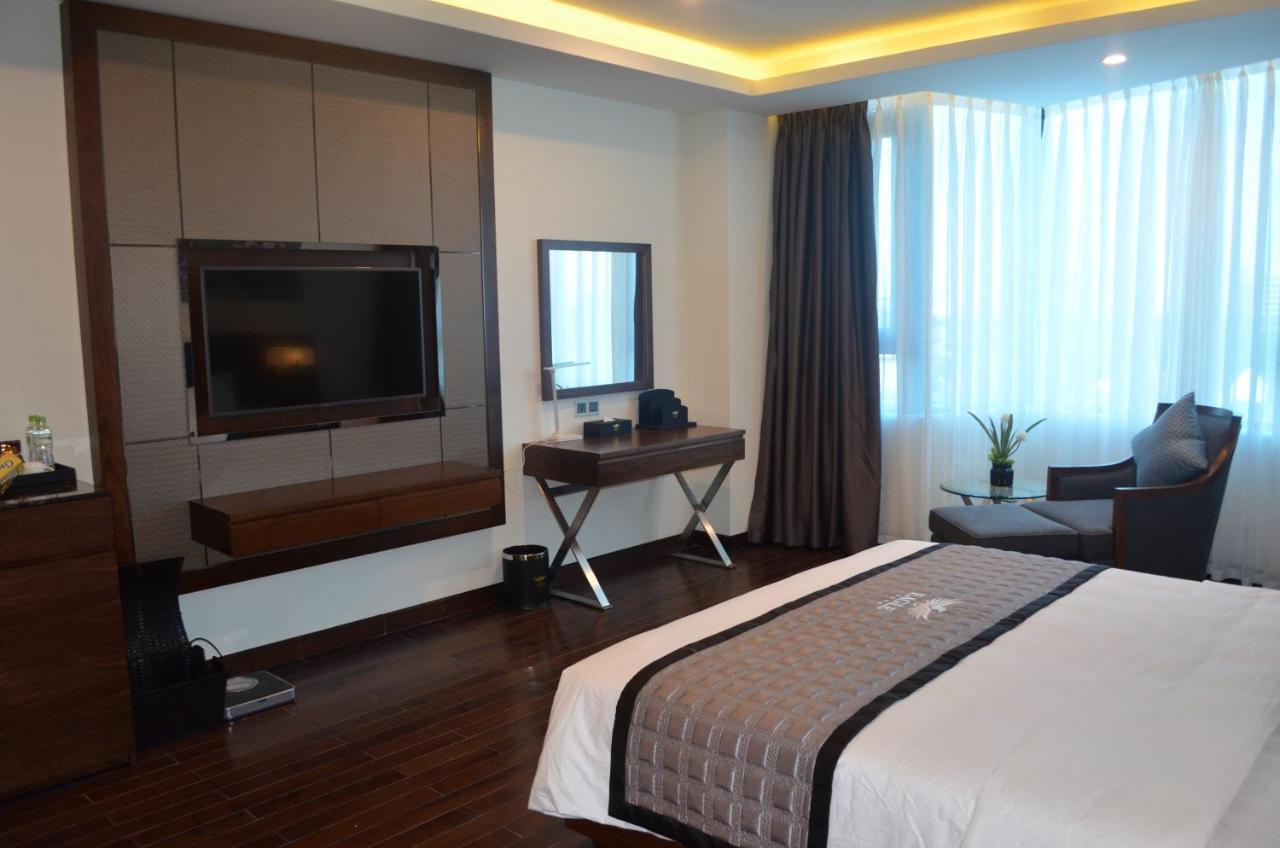Eagle Hotel Dai Tiet Exterior photo